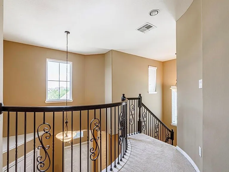 4607 Rockton Hills Ln — Photo 23