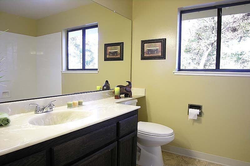 2nd image of 3559 Eggers Dr