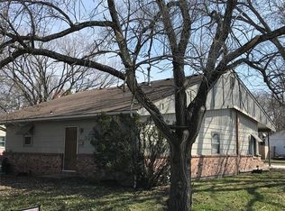 336 S Meadowbrook Cir, Gardner, KS 66030