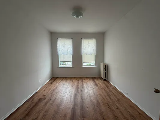 Bedroom, photo 1