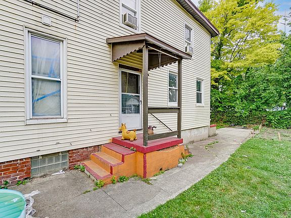 3rd image of 7217 Van Kirk Ave #3