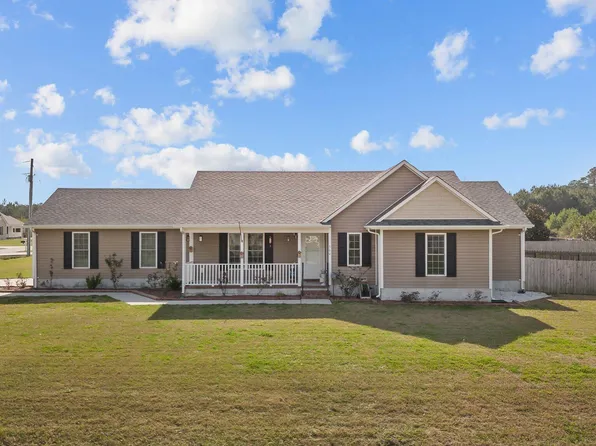 300 Murphy Drive, Jacksonville, NC 28540