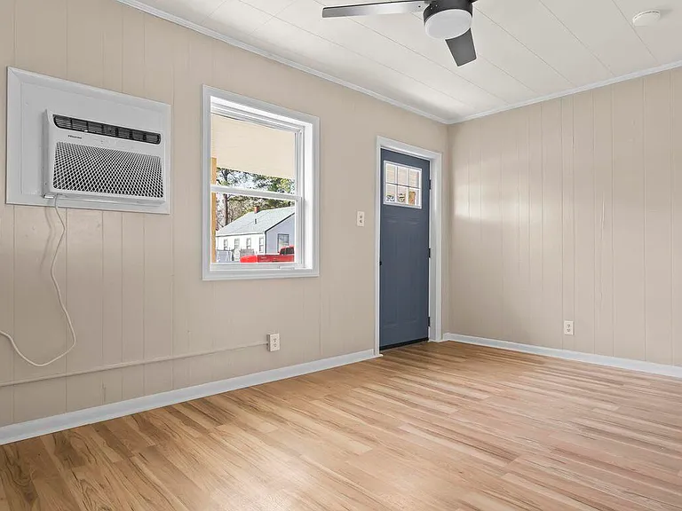 300 Richlands Ave #2 — Photo 6
