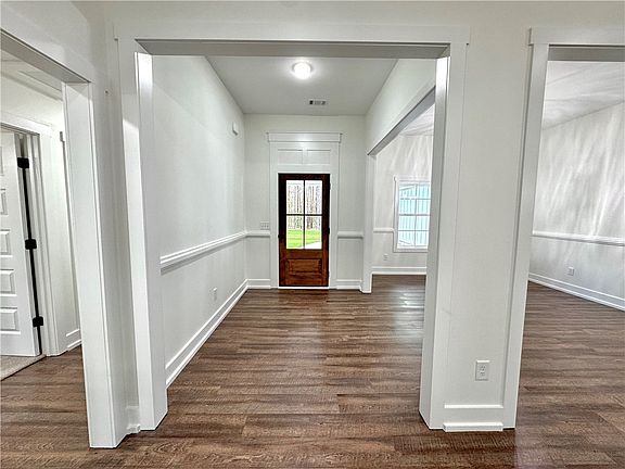 2nd image of 39 Glenhaven Rd