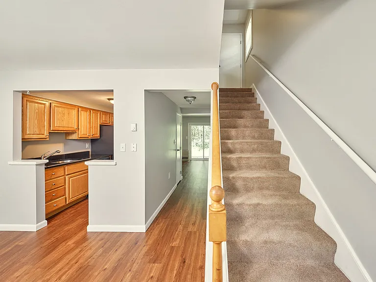 Yarmouth Landing Apartment Homes — Photo 15