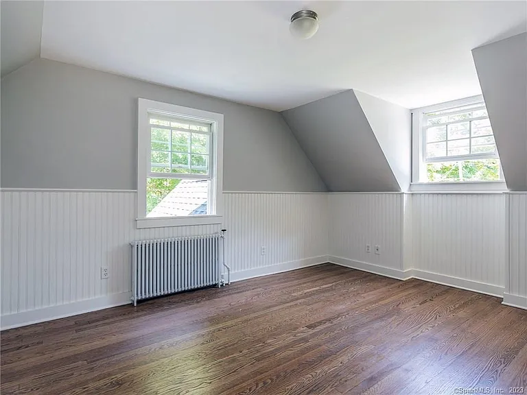 33 Washington Ave — Photo 25