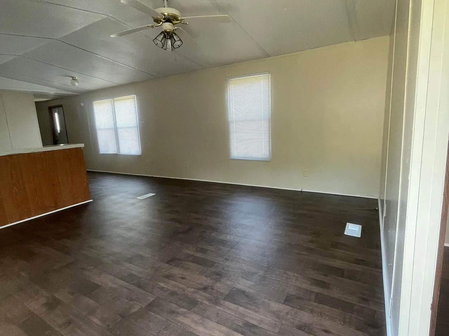 3 bed, $995 — Photo 2