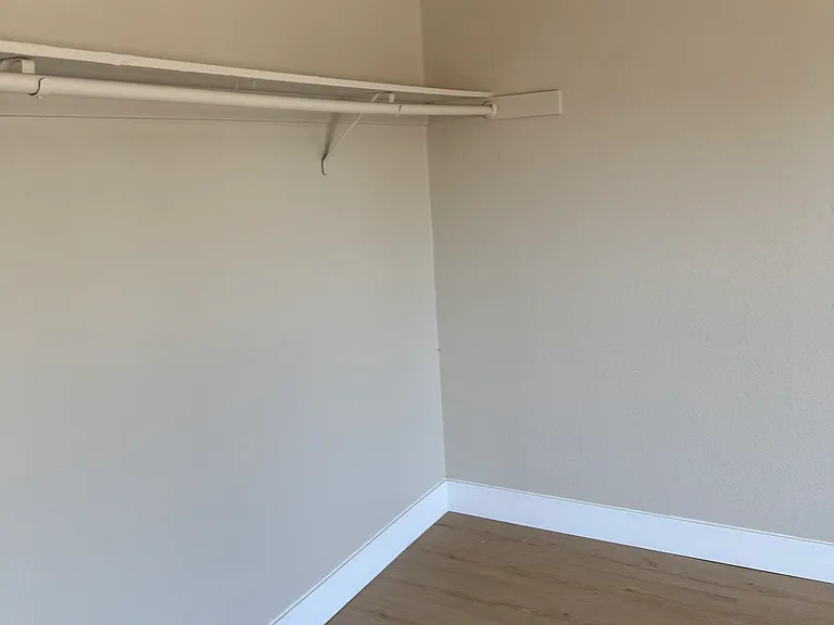 1573 Redfield Ct — Photo 18