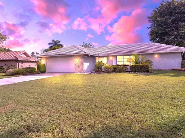 379 Torrey Pines Point, Naples, FL 34113
