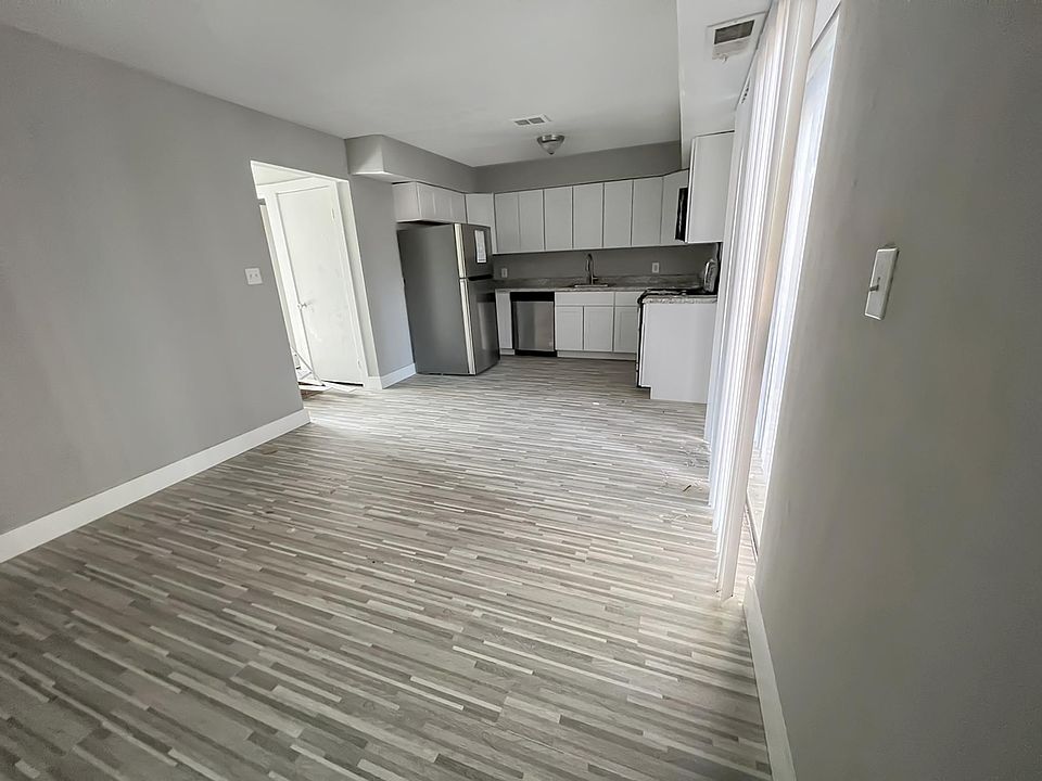 1st image of 7004 Northgate Dr