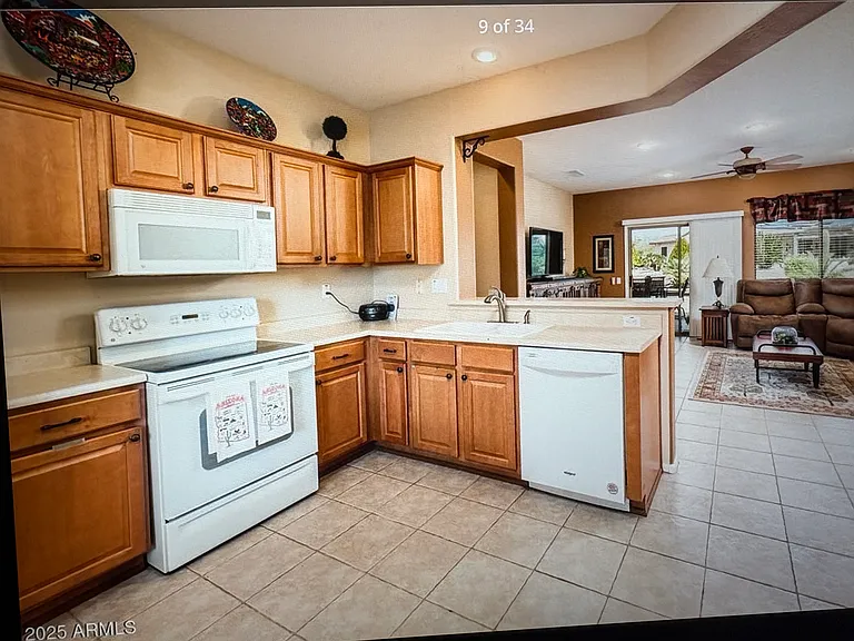 16406 W Peppertree Ct — Photo 13