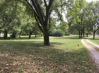 3201 Lakeshore Dr, Old Hickory, TN 37138