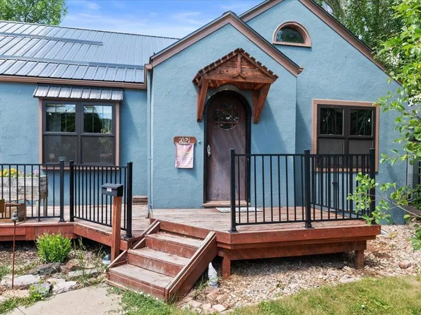 1021 N 5th St, Spearfish, SD 57783