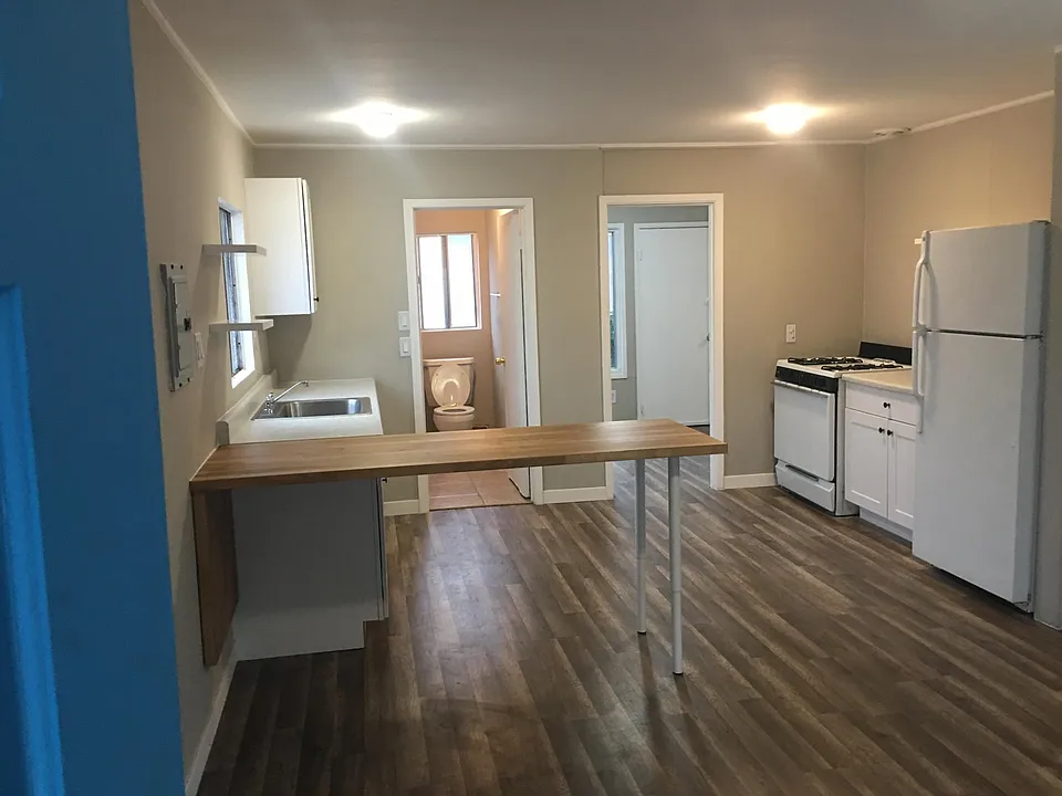 4143 Eta St #1