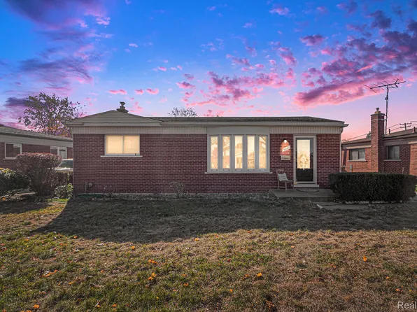 9448 Blaty St, Taylor, MI 48180