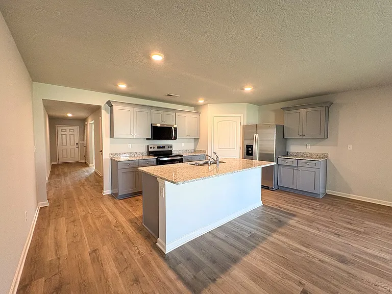 15 S Thorn Tree St — Photo 2