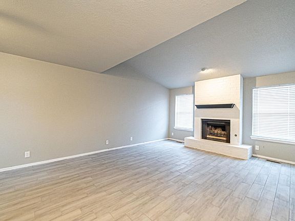 5th image of 1067 Rambling Oaks Dr