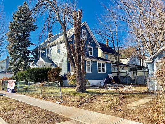 3rd image of 20527 104th Ave