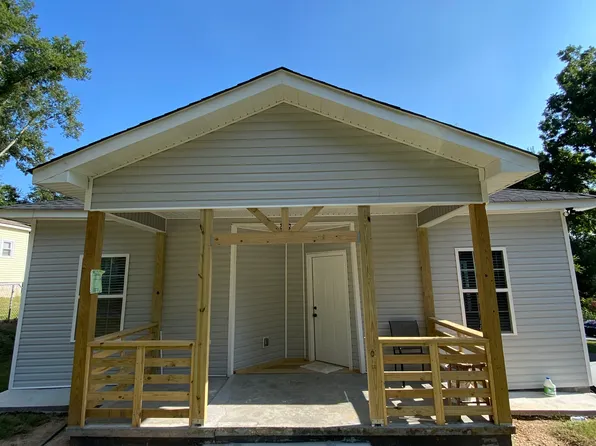 405 Moore St, Dalton, GA 30720