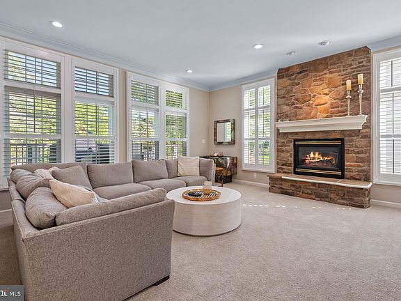 4th image of 4408 Winding Oak Dr