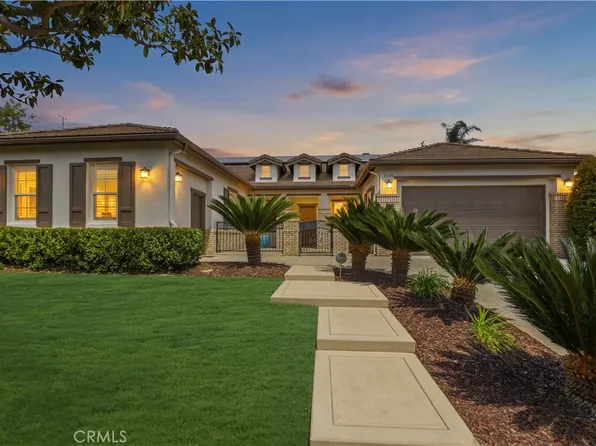 1125 Pamplona Dr, Riverside, CA 92508