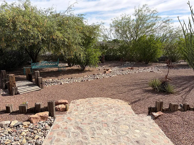 320 Avenida Mirador — Photo 27