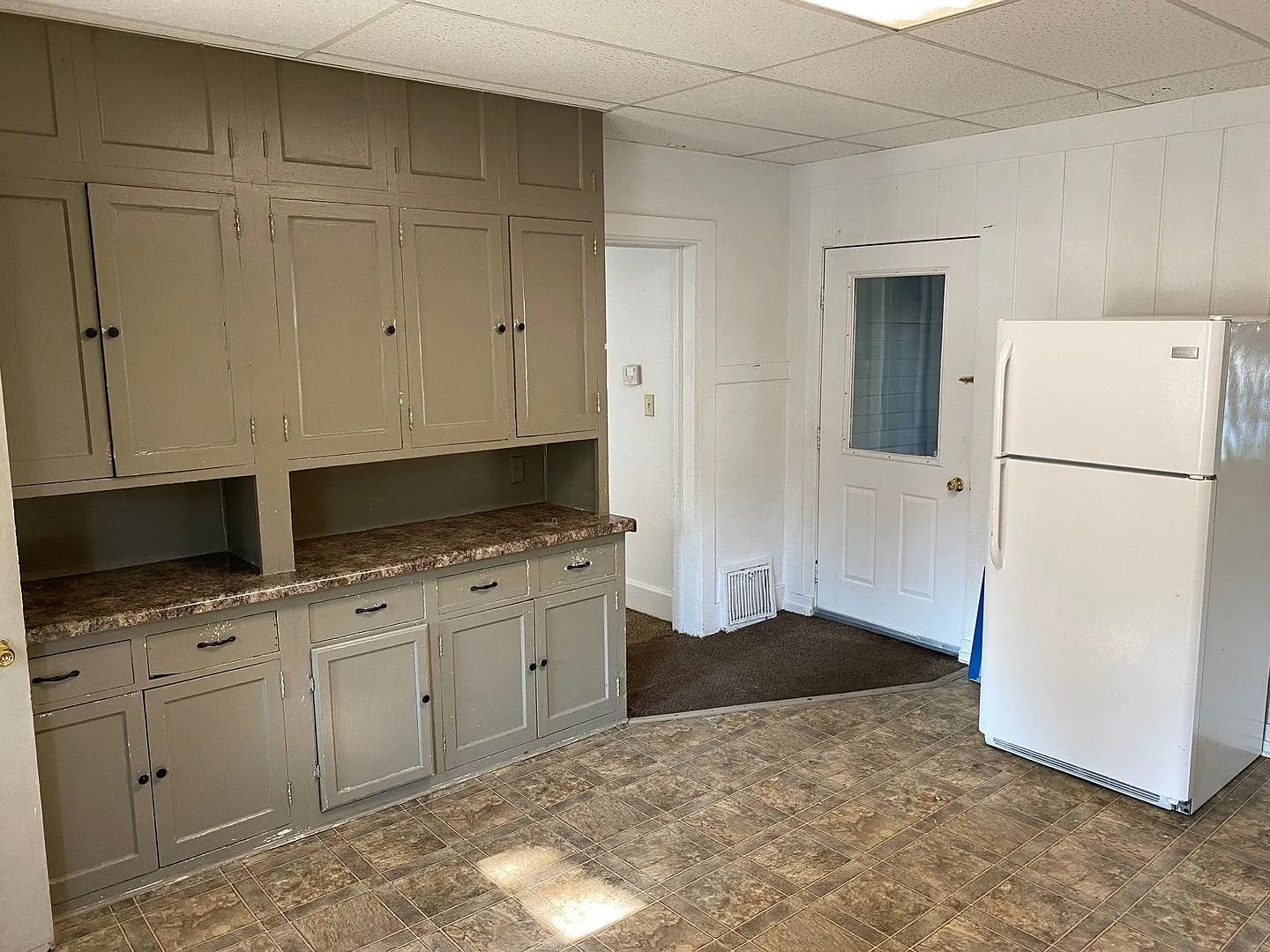 4 Bed 2 Bath Single Family Home in Wausau — Photo 4
