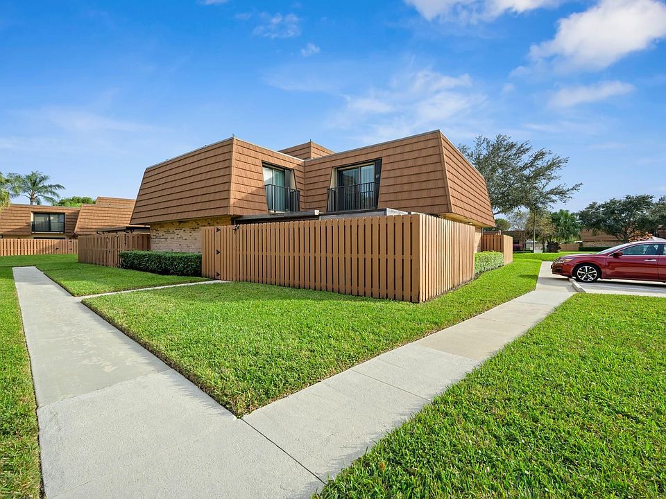 1st image of 2575 Garden Court #2575