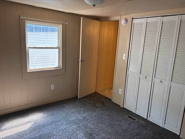140 W 4th St #8 — Photo 7