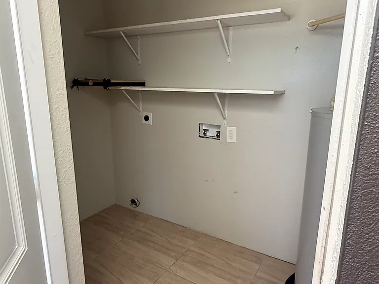 2720 W Ivy St — Photo 4