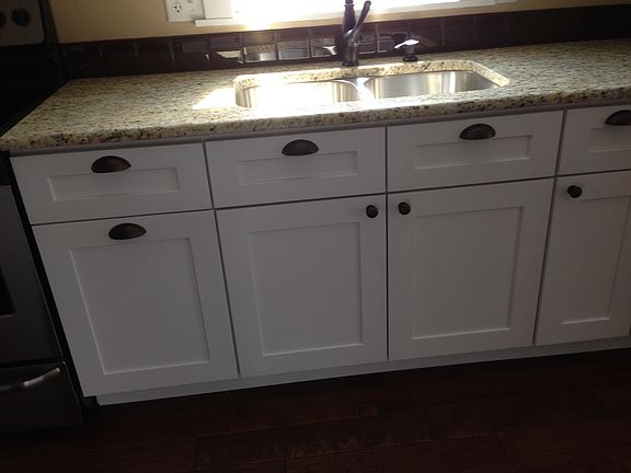 Glass backsplash