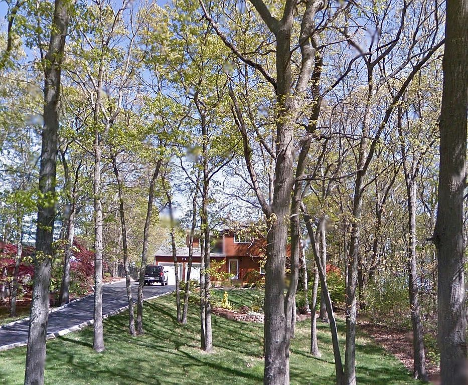 7 Sunrise Pl, Farmingville, NY 11738 Zillow