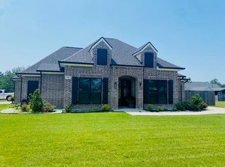 1503 N Wallace Pointe Rd, Lake Charles, LA 70611
