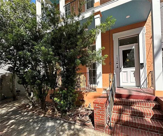 1 bed, 1.0 bath, 1200 sqft, $1,800 — Photo 3
