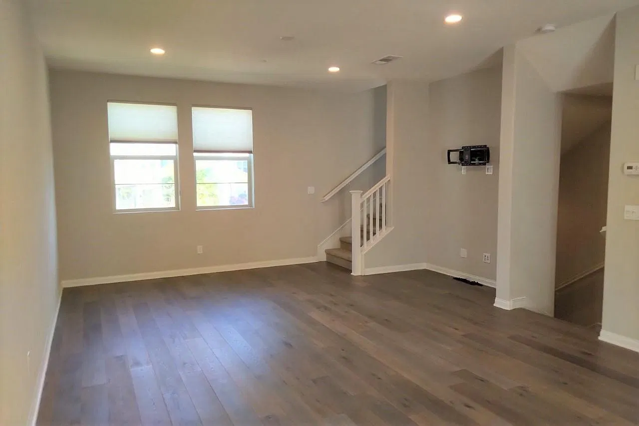 2 bed, 2.5 bath, 1306 sqft, $3,700 — Photo 2