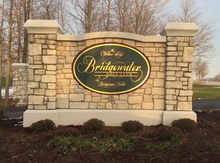 1909 Fairway Dr, Auburn, IN 46706