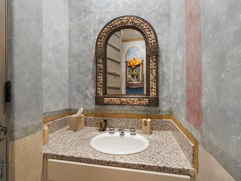 Powder Room / Half Bathroom