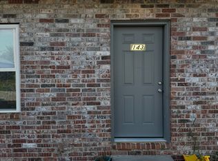 143 W Terrace Ct, Sparta, MO 65753