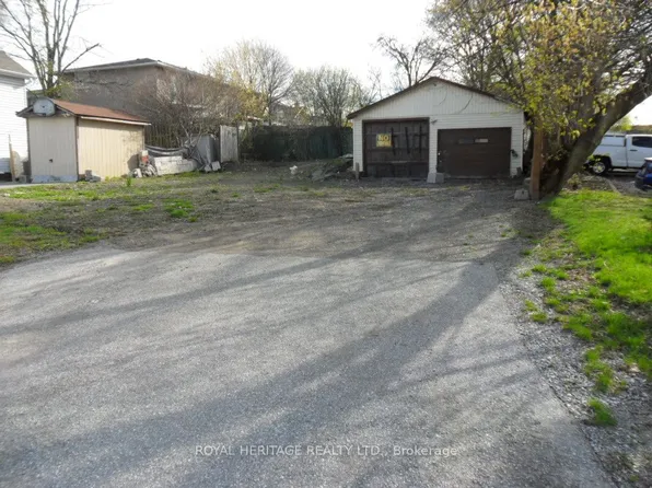 367 Centre St S, Oshawa, ON L1H 4B6