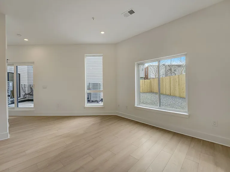 Nova Commons - 4200 Landcaster Ave — Photo 26