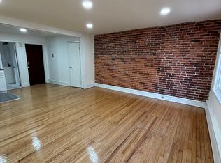 328 S 12th St APT 3F, Philadelphia, PA 19107