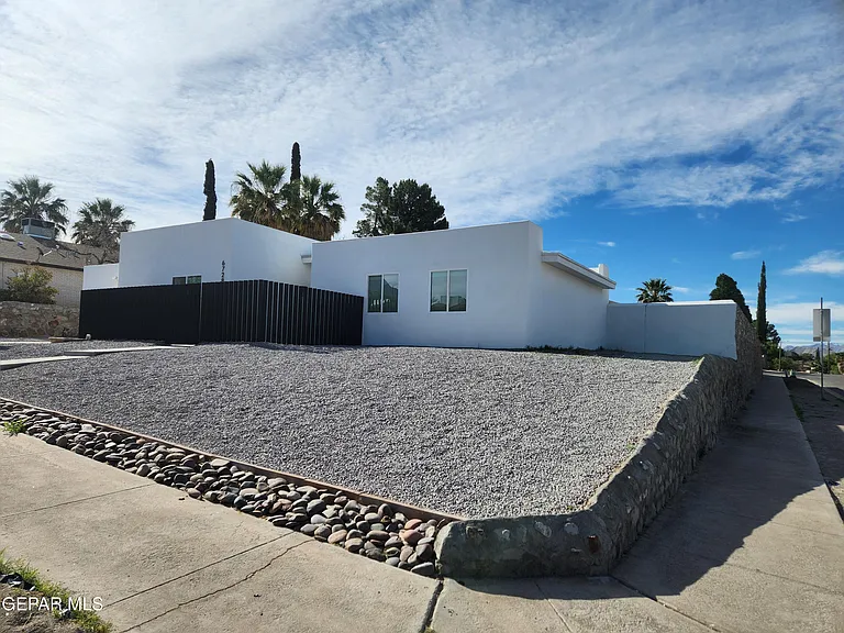 6728 Amposta Dr — Photo 3