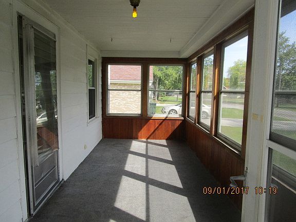 3rd image of 110 N Rebecca St