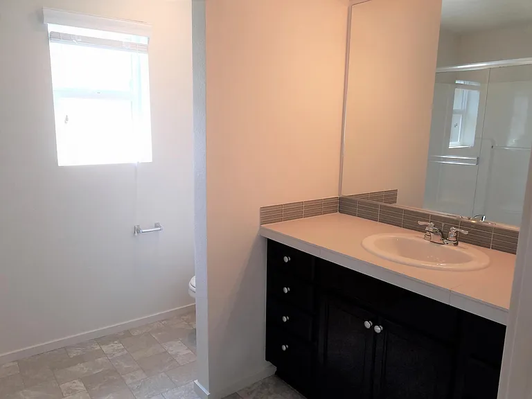 5615 NE 130th Pl — Photo 5
