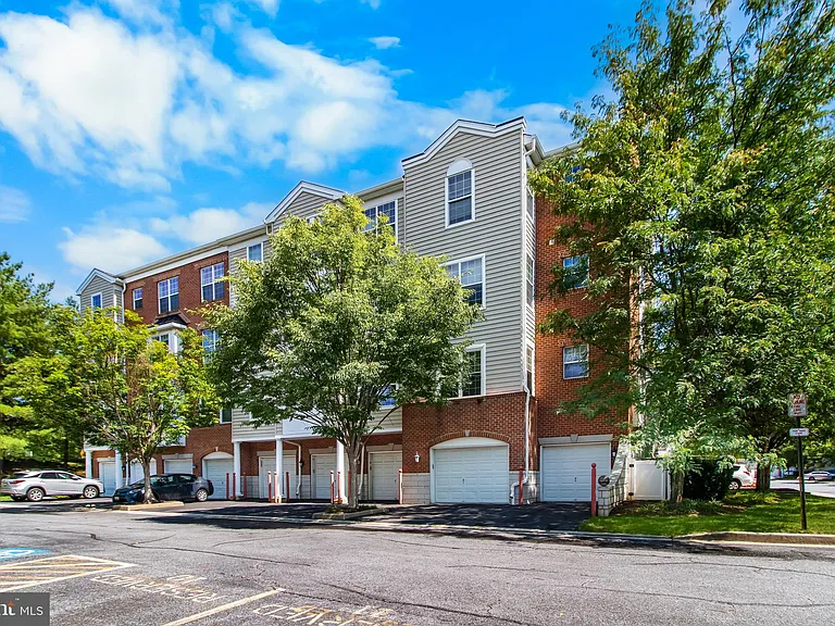 5900 Great Star Dr #307 — Photo 3
