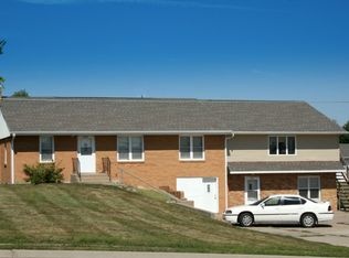 223 W 16th St, Maryville, MO 64468