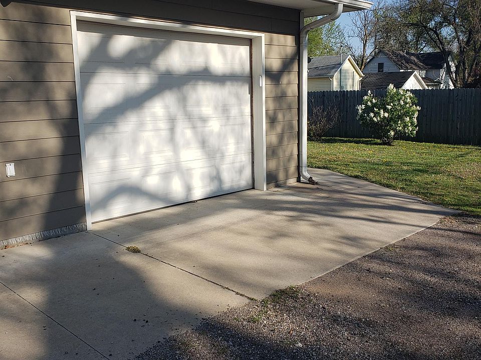 151 E 4th Ave, Buhler, KS 67522 Zillow