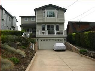 560 8th St, Montara, CA