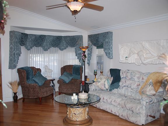 4th image of 4977 Cedar Lawn Way