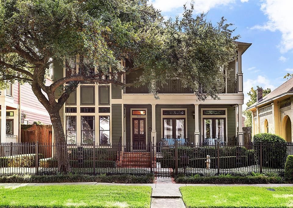 Beautiful home in the heart of the Heights!
